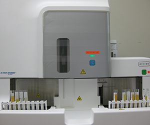 全自動尿分析装置